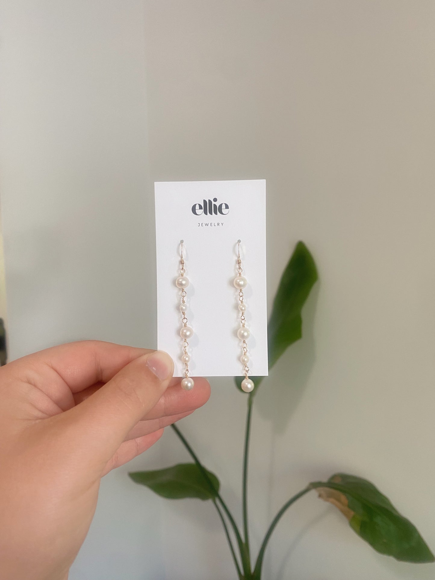 Cleo Pearl Earrings